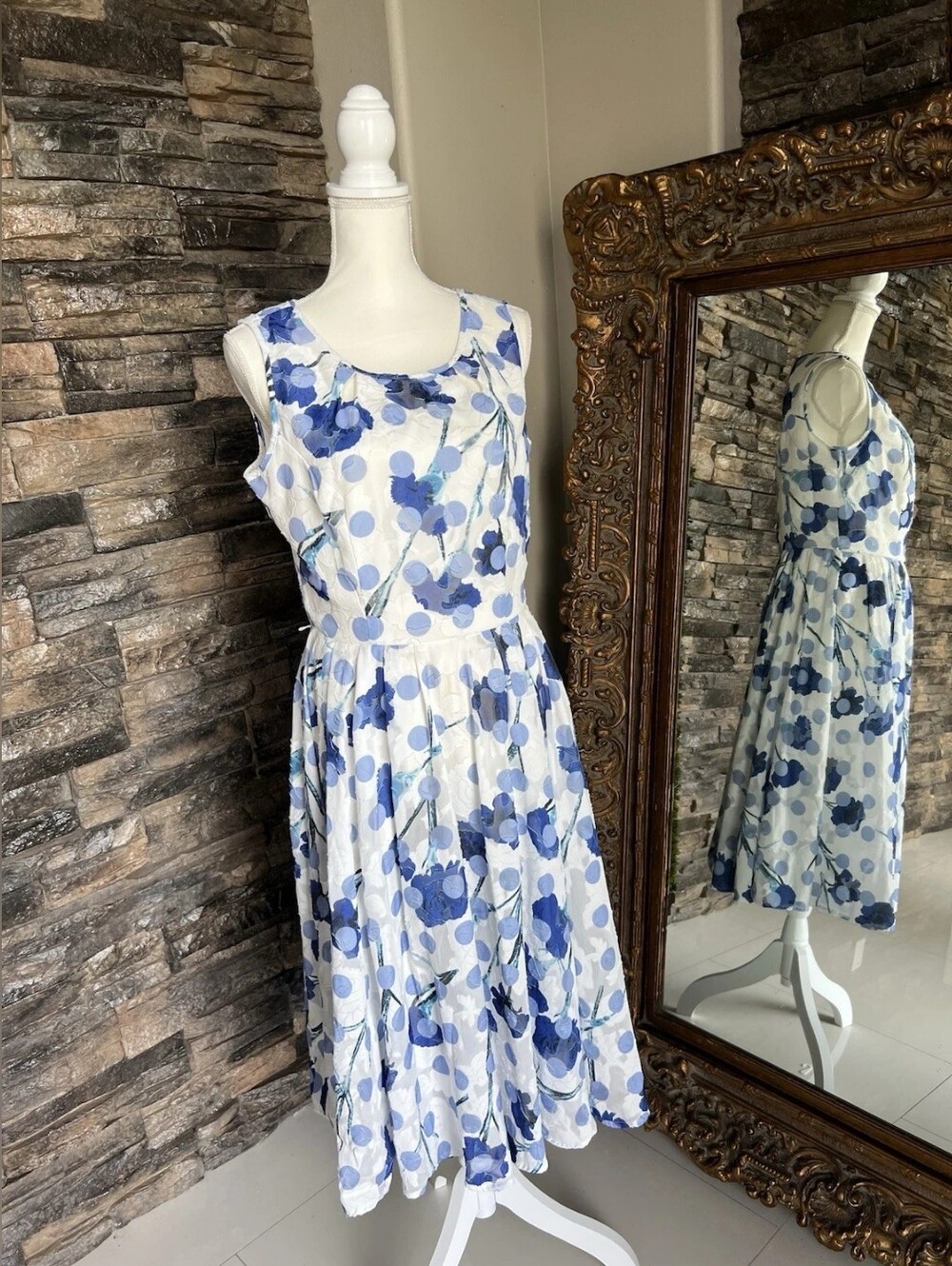 Sleeveless Blue Floral Midi Dress - White & Blue
